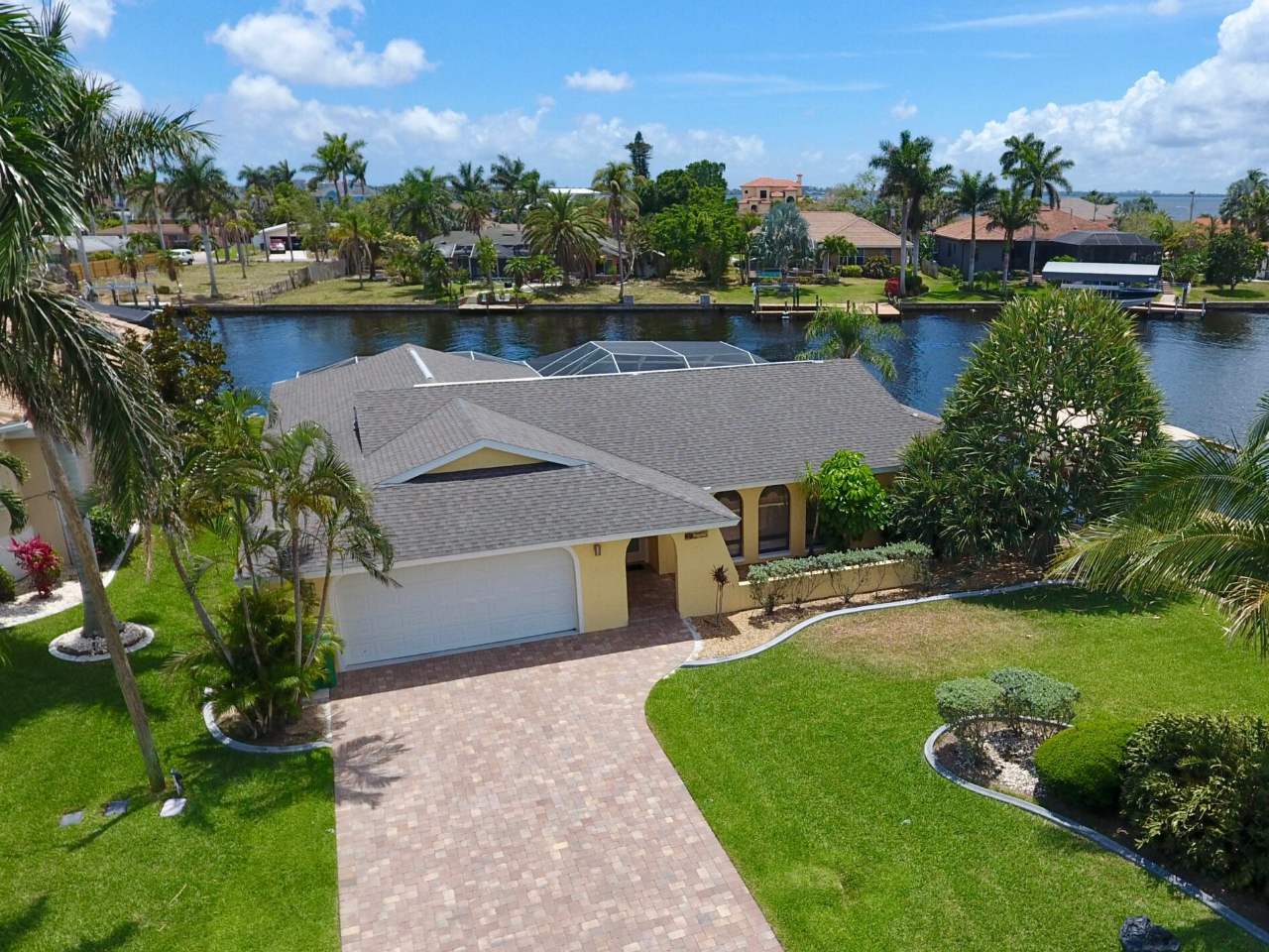 Ferienhaus mieten in Cape Coral unsere Villa The Beachwalk Frontansicht